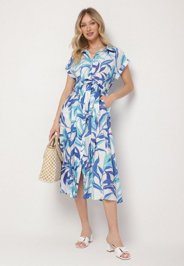 Born2be - Niebieska Wiskozowa Sukienka o Koszulowym Kroju z Wiązanym Paskiem Sadlenne. Okazja: na co dzień, na spotkanie biznesowe, do pracy. Typ kołnierza: dekolt w serek. Kolor: niebieski. Materiał: wiskoza. Długość rękawa: krótki rękaw. Typ sukienki: koszulowe. Styl: casual, biznesowy, elegancki