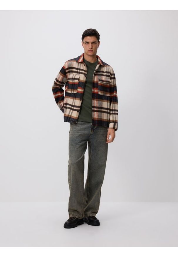Reserved - Koszula comfort fit w kratę - wielobarwny. Materiał: tkanina