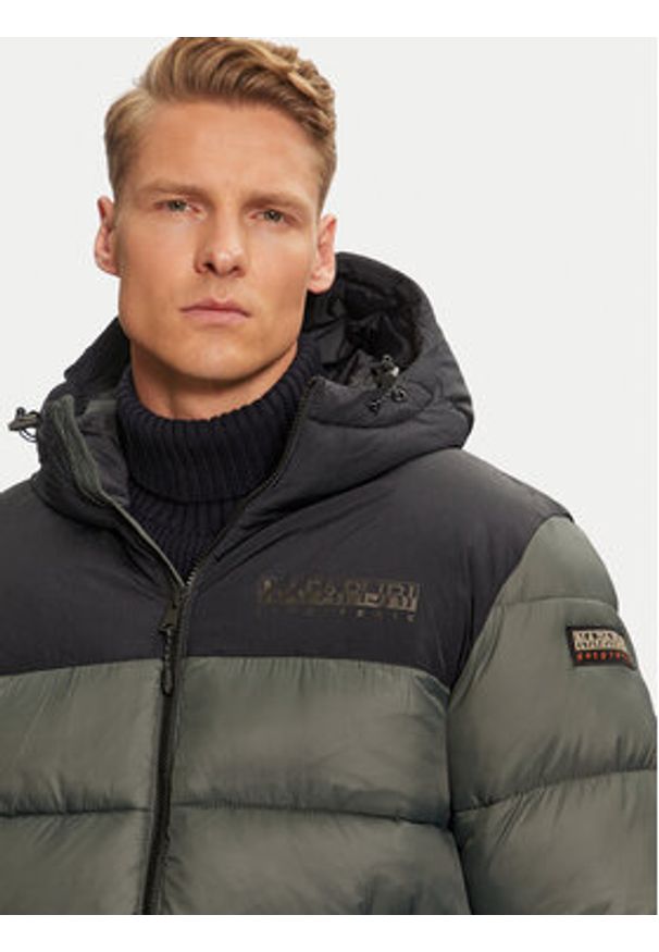 Napapijri Kurtka zimowa A-Hornelen NP0A4GLL Zielony Regular Fit. Kolor: zielony. Materiał: syntetyk. Sezon: zima