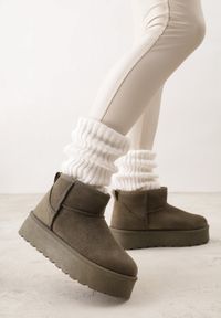 Born2be - Zielone Krótkie Śniegowce na Platformie Lysindra. Kolor: zielony. Materiał: wełna, zamsz, jeans, futro. Sezon: zima. Obcas: na platformie. Styl: elegancki, klasyczny #6