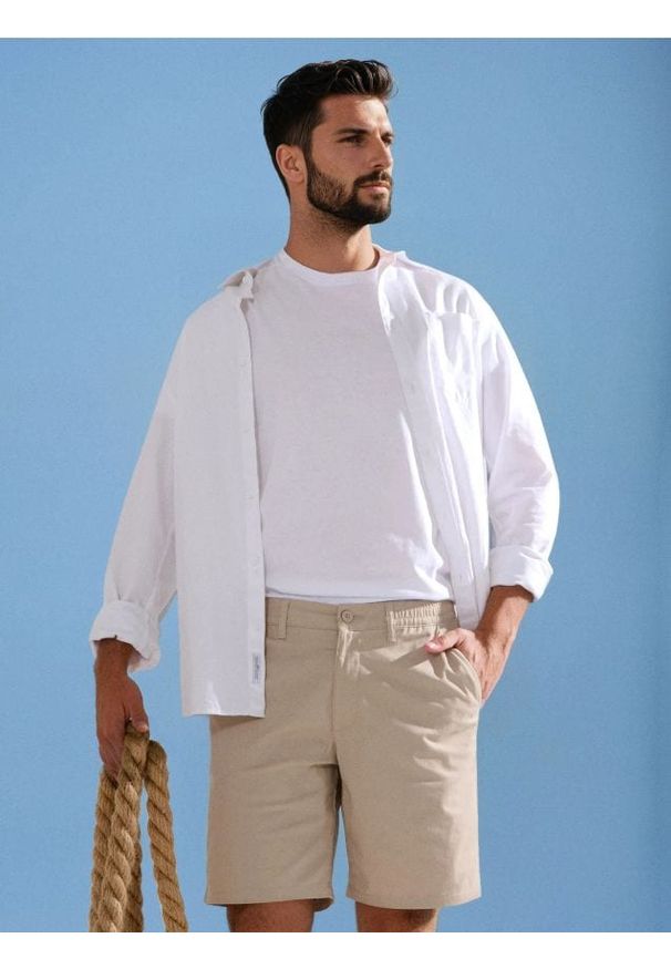 Sinsay - Szorty chino - beżowy. Kolor: beżowy