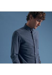 Reserved - Koszula regular fit z kieszenią - Niebieski. Kolor: niebieski #1