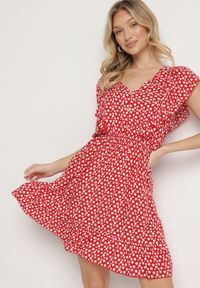 Born2be - Czerwona Rozkloszowana Sukienka z Bawełny w Kwiaty z Guzikami Ronelle. Okazja: na co dzień, na spacer, na randkę. Kolor: czerwony. Materiał: bawełna. Wzór: kwiaty. Typ sukienki: proste, rozkloszowane. Styl: casual, elegancki
