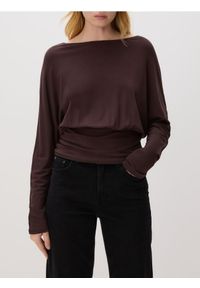 Reserved - Longsleeve z wiskozą - ciemnobrązowy. Kolor: brązowy. Materiał: wiskoza. Długość rękawa: długi rękaw #1