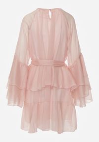 Renee - Różowa Eteryczna Sukienka z Falbanami i Wiązanym Paskiem w Talii Rivania. Kolor: różowy #3