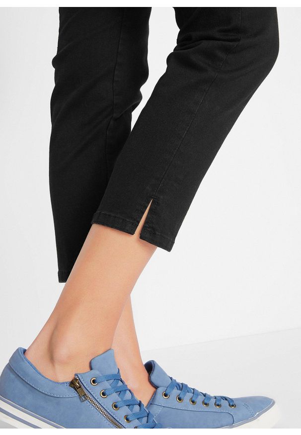 bonprix - Dżinsy slim fit, ze średnim stanem i elastyczną gumką w talii. Kolor: czarny