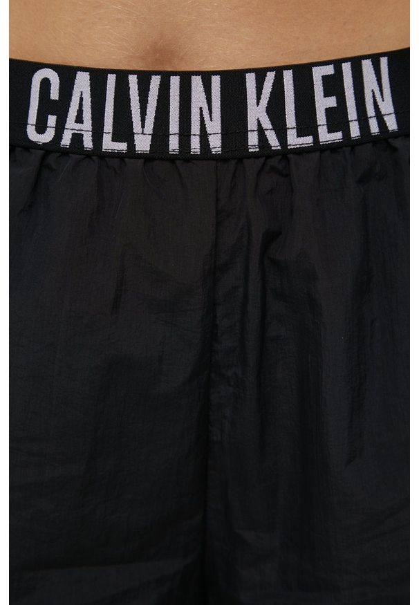 Calvin Klein szorty plażowe damskie kolor czarny. Kolor: czarny. Materiał: tkanina