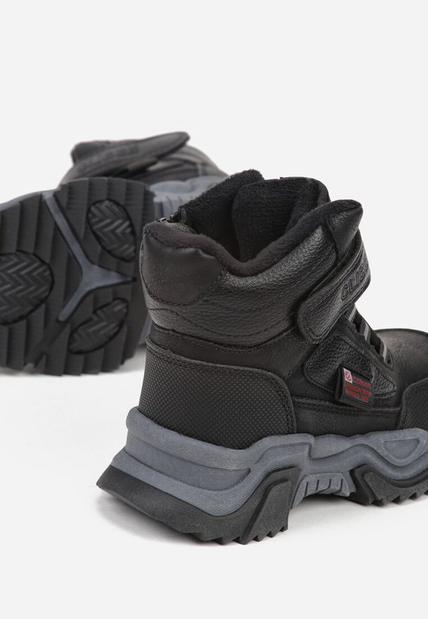 Born2be - Czarno-Czerwone Traperki z Tłoczonym Wzorem Voskie. Okazja: na co dzień. Kolor: czarny. Materiał: jeans, materiał. Styl: casual, elegancki
