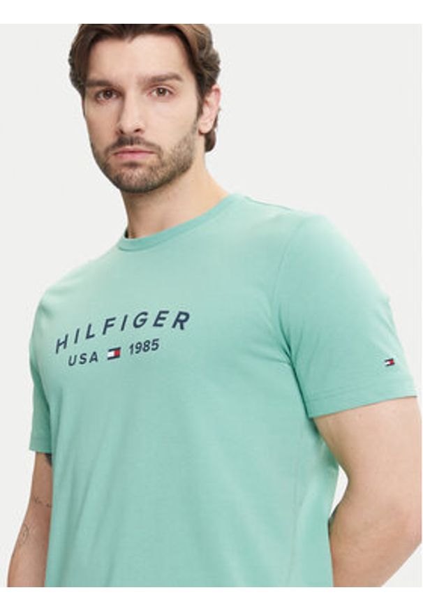 TOMMY HILFIGER - Tommy Hilfiger T-Shirt Fathers Day MW0MW39356 Zielony Regular Fit. Kolor: zielony. Materiał: bawełna