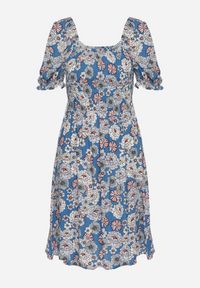 Born2be - Niebieska Wiskozowa Sukienka Midi z Gumkami Przy Dekolcie i Wzorem w Kwiaty Alonvaria. Okazja: na spacer, na imprezę. Kolor: niebieski. Materiał: wiskoza. Wzór: kwiaty. Sezon: wiosna, lato. Długość: midi #2