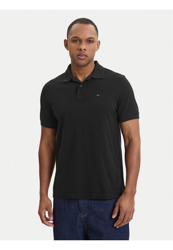 Tommy Jeans Polo DM0DM22711 Czarny Regular Fit. Typ kołnierza: polo. Kolor: czarny. Materiał: bawełna