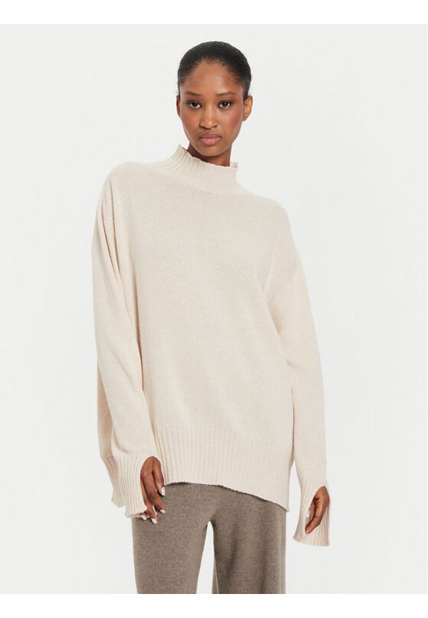 Kontatto Golf 3M0241 Écru Regular Fit. Typ kołnierza: golf. Kolor: kremowy. Materiał: syntetyk