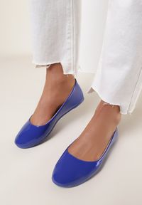 Renee - Niebieskie Balerinki Nysaxise. Nosek buta: okrągły. Kolor: niebieski. Materiał: lakier. Wzór: jednolity. Obcas: na płaskiej podeszwie #1