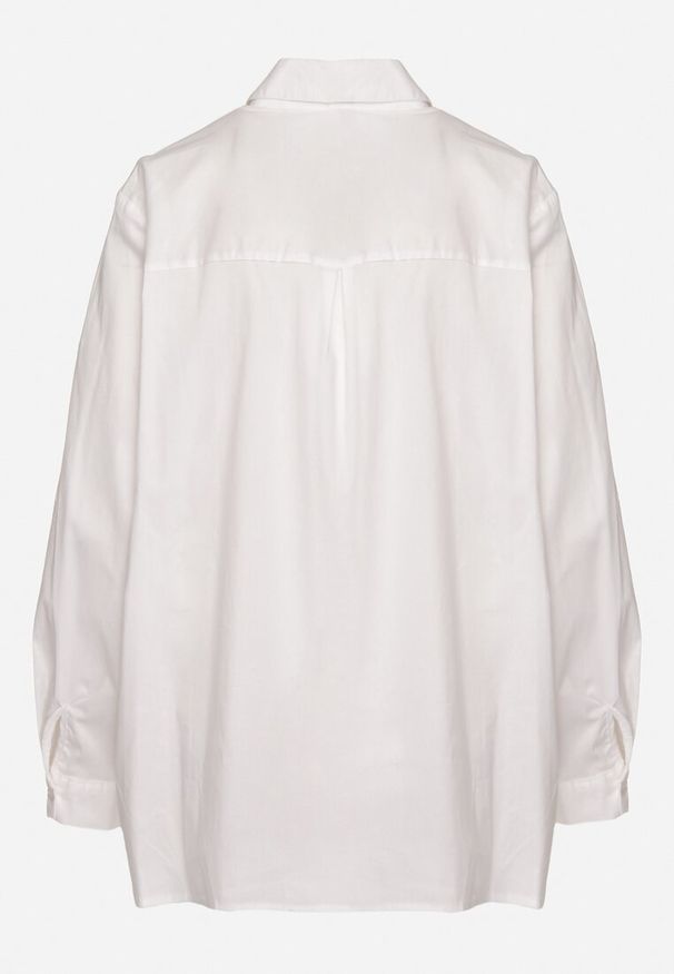 Born2be - Biała Bawełniana Koszula w Klasycznym Stylu Oversize Rivriz. Okazja: na co dzień, na spotkanie biznesowe. Typ kołnierza: kołnierzyk klasyczny. Kolor: biały. Materiał: bawełna. Styl: klasyczny