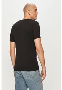 Calvin Klein Jeans - T-shirt J30J318068.4891. Okazja: na co dzień. Kolor: czarny. Materiał: dzianina. Wzór: gładki. Styl: casual #5