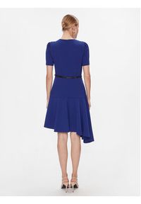 DKNY Sukienka codzienna DD3J1466 Granatowy Regular Fit. Okazja: na co dzień. Kolor: niebieski. Materiał: syntetyk. Typ sukienki: proste. Styl: casual #4