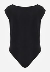 Born2be - Czarne Asymetryczne Body Ozdobione Marszczeniem Dinida. Okazja: na co dzień. Kolor: czarny. Materiał: jeans. Wzór: aplikacja. Styl: casual, klasyczny, elegancki #3