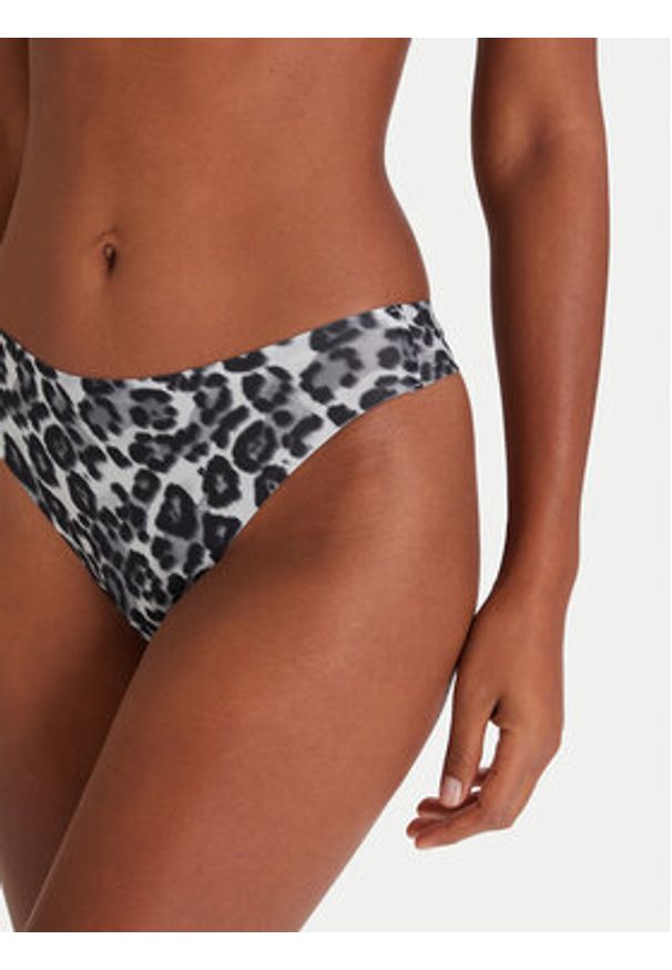 Chantelle Stringi Soft Stretch C11D90 Szary. Kolor: szary. Materiał: syntetyk