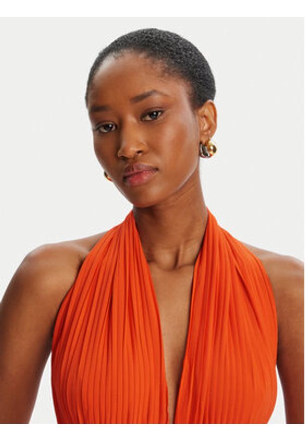 BARDOT - Bardot Sukienka wieczorowa Amala Pleated Halter 60031DB Czerwony Regular Fit. Typ kołnierza: dekolt halter. Kolor: czerwony. Materiał: syntetyk. Styl: wizytowy