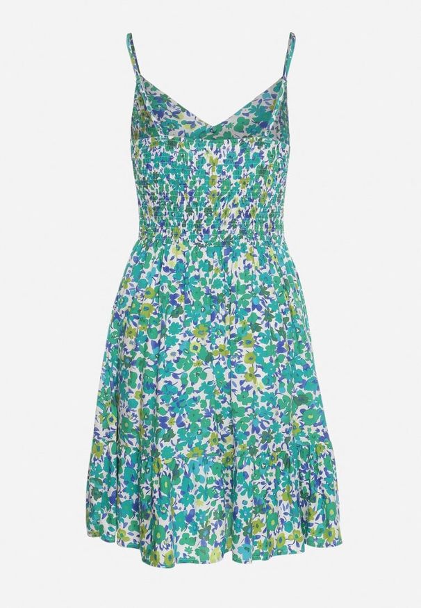 Born2be - Zielona Wiskozowa Sukienka na Regulowanych Ramiączkach z Marszczoną Górą i Guzikami Dimanta. Kolor: zielony. Materiał: wiskoza. Długość rękawa: na ramiączkach. Sezon: lato. Styl: elegancki