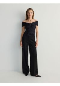 Reserved - Szerokie spodnie z lyocellu - czarny. Kolor: czarny. Materiał: tkanina. Wzór: gładki #1