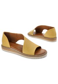Żółte Sandały Artiker Wygodne Skórzane Buty. Okazja: na co dzień, na spacer. Nosek buta: otwarty. Kolor: żółty. Materiał: skóra. Sezon: lato. Styl: casual, elegancki #7