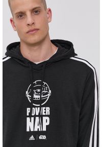 Adidas - adidas Bluza GS6321 męska kolor czarny z kapturem z nadrukiem. Okazja: na co dzień. Typ kołnierza: kaptur. Kolor: czarny. Materiał: materiał, dzianina, włókno. Wzór: nadruk, motyw z bajki. Styl: casual #3