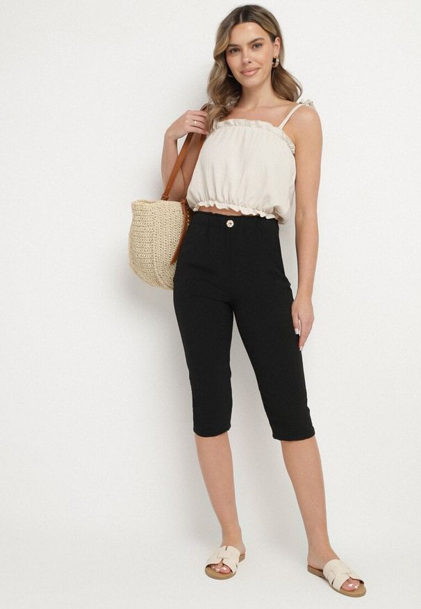 Born2be - Czarne Spodnie Capri z Bawełną i Wysokim Stanem Galirosa. Okazja: na spacer, na co dzień. Stan: podwyższony. Kolor: czarny. Materiał: bawełna. Styl: casual, elegancki