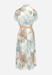 Born2be - Jasnozielona Sukienka o Rozkloszowanym Kroju z Wiązaniem przy Dekolcie i Paskiem Sorilina. Okazja: na co dzień. Kolor: zielony. Długość rękawa: krótki rękaw. Wzór: kwiaty. Styl: casual, elegancki #2