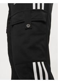 Adidas - adidas Spodnie dresowe IA3067 Czarny Regular Fit. Kolor: czarny. Materiał: syntetyk