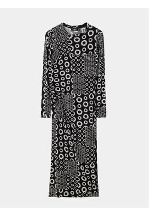 Desigual Sukienka codzienna 23WWVK26 Czarny Slim Fit. Okazja: na co dzień. Kolor: czarny. Materiał: wiskoza. Typ sukienki: proste. Styl: casual