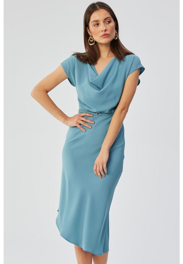 Stylove - Elegancka asymetryczna sukienka z dekoltem woda niebieska. Typ kołnierza: dekolt woda. Kolor: niebieski. Typ sukienki: asymetryczne. Styl: elegancki