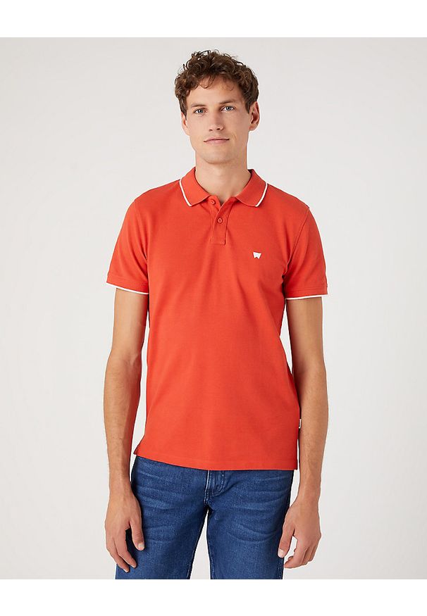 Wrangler - WRANGLER POLO SHIRT MĘSKA KOSZULKA POLO POLÓWKA PAPRIKA W7BHK4R41 112330857. Typ kołnierza: polo