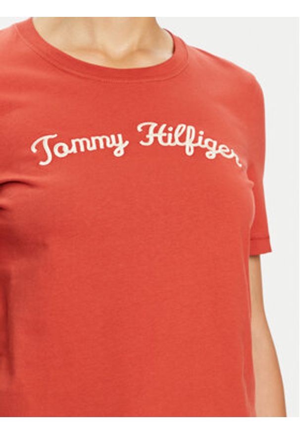 TOMMY HILFIGER - Tommy Hilfiger T-Shirt Script WW0WW42589 Czerwony Regular Fit. Kolor: czerwony. Materiał: bawełna