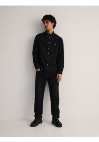 Reserved - Jeansy slim z efektem sprania - czarny. Kolor: czarny #1