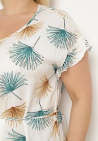 Born2be - Biało-Niebieska Bawełniana Sukienka z Florystycznym Motywem i Wiązaniem w Talii Rissani. Okazja: na randkę. Kolor: biały. Materiał: bawełna. Sezon: lato #5