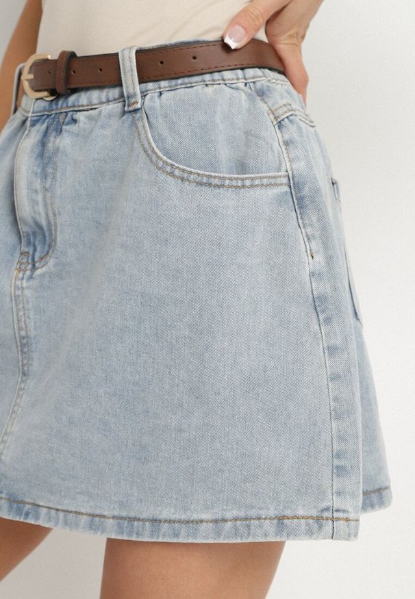 Born2be - Jasnoniebieska Bawełniana Spódnica z Podszewką Szortów z Paskiem Aniselle. Okazja: na co dzień. Kolor: niebieski. Materiał: bawełna. Styl: klasyczny, casual, elegancki