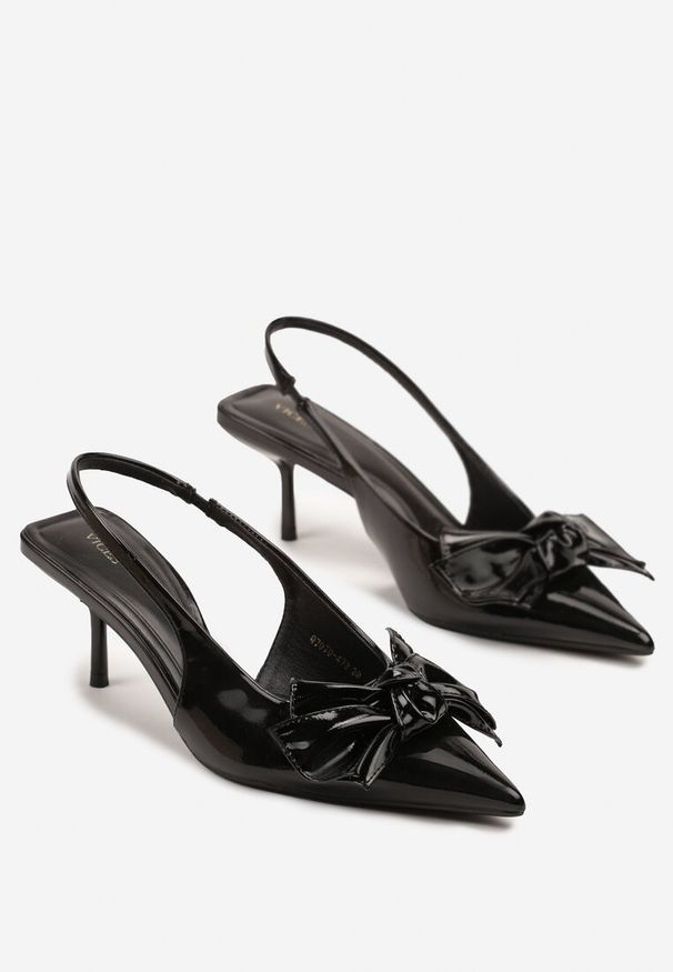 Renee - Czarne Sandały Vices na Szpilce Slingback Ozdobione Kokardą Nilendria. Okazja: na spacer, na imprezę. Kolor: czarny. Wzór: aplikacja. Sezon: lato. Obcas: na szpilce. Styl: elegancki