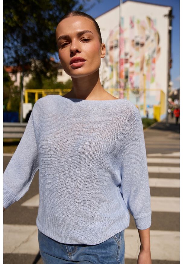 MOODO - Cienki sweter błękitny. Kolor: niebieski. Materiał: poliamid, akryl