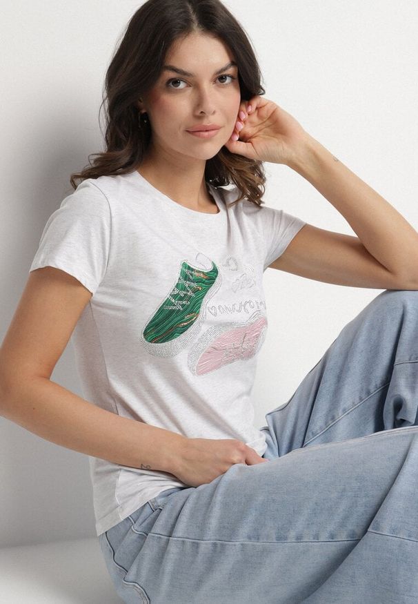 Born2be - Jasnoszary Bawełniany T-shirt z Nadrukiem z Cyrkoniami Karissen. Okazja: na co dzień. Kolor: szary. Materiał: bawełna. Wzór: nadruk. Styl: klasyczny, elegancki, casual