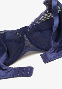 Renee - Granatowy Biustonosz Typu Full Cup z Koronką Vikiisire. Kolor: niebieski. Materiał: koronka. Wzór: koronka #3