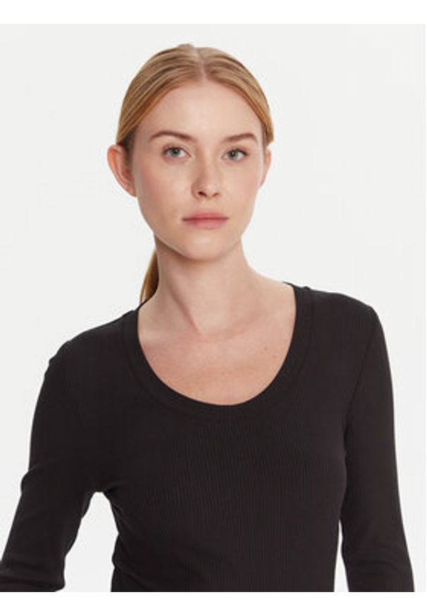 Calvin Klein Bluzka LV044D235G Czarny Slim Fit. Kolor: czarny