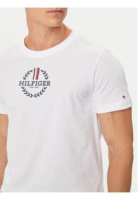 TOMMY HILFIGER - Tommy Hilfiger T-Shirt Global Stripe MW0MW34388 Biały Regular Fit. Kolor: biały. Materiał: bawełna