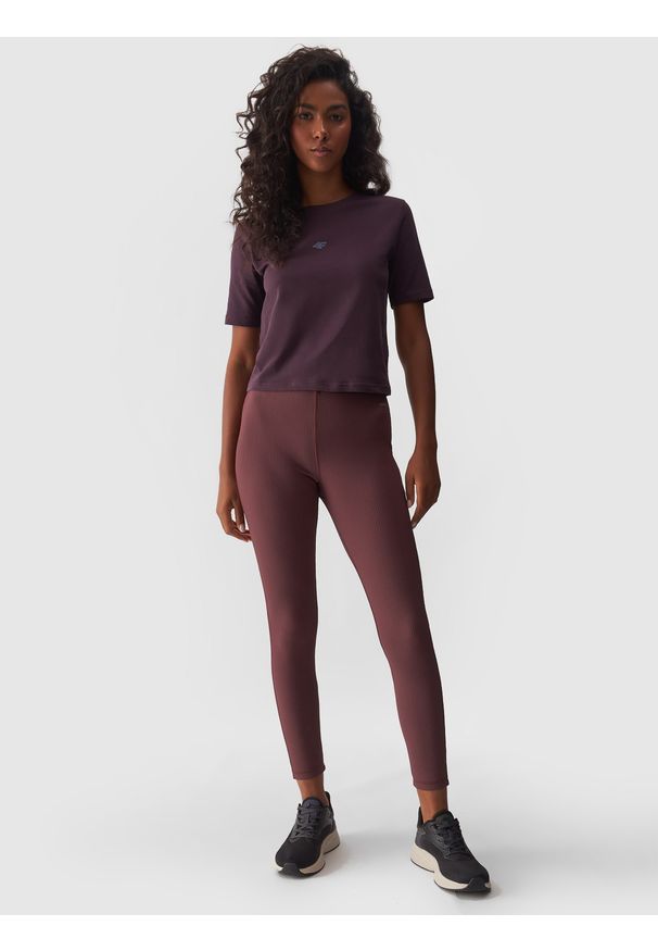 4f - 4F T-shirt slim cropped damski - fioletowy L. Okazja: na co dzień. Kolor: fioletowy. Materiał: jersey, bawełna, elastan, dzianina, materiał. Wzór: ze splotem, gładki, jednolity. Styl: casual, sportowy
