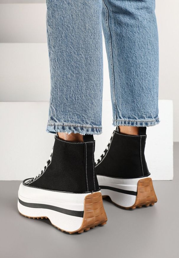 Born2be - Czarne Trampki za Kostkę na Grubej Podeszwie Danilira. Okazja: na co dzień. Wysokość cholewki: za kostkę. Kolor: czarny. Materiał: skóra, jeans. Styl: elegancki, casual