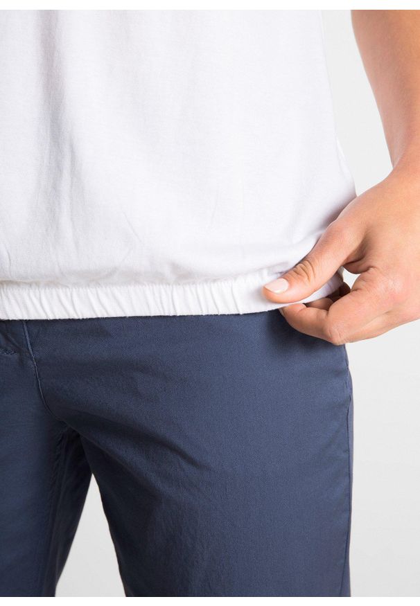 bonprix - T-shirt bawełniany. Typ kołnierza: dekolt w serek. Kolor: biały. Materiał: bawełna. Długość rękawa: krótki rękaw. Długość: krótkie