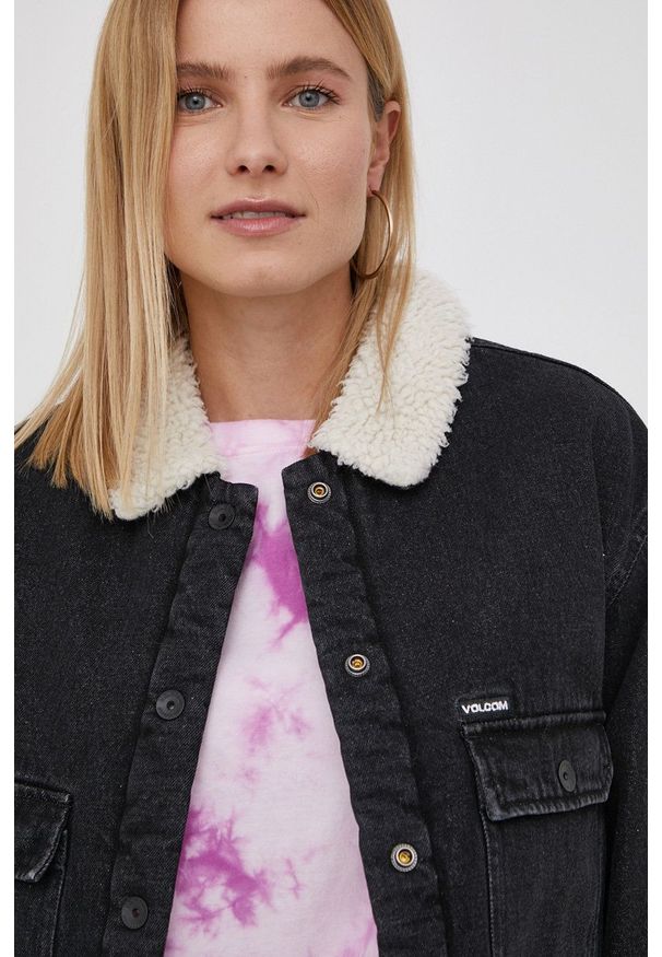 Volcom Kurtka jeansowa damska kolor czarny przejściowa. Okazja: na co dzień. Kolor: czarny. Materiał: jeans. Styl: casual