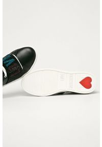 Love Moschino - Buty. Nosek buta: okrągły. Zapięcie: sznurówki. Kolor: czarny. Materiał: syntetyk, skóra, zamsz, materiał. Szerokość cholewki: normalna. Obcas: na koturnie. Wysokość obcasa: średni #3