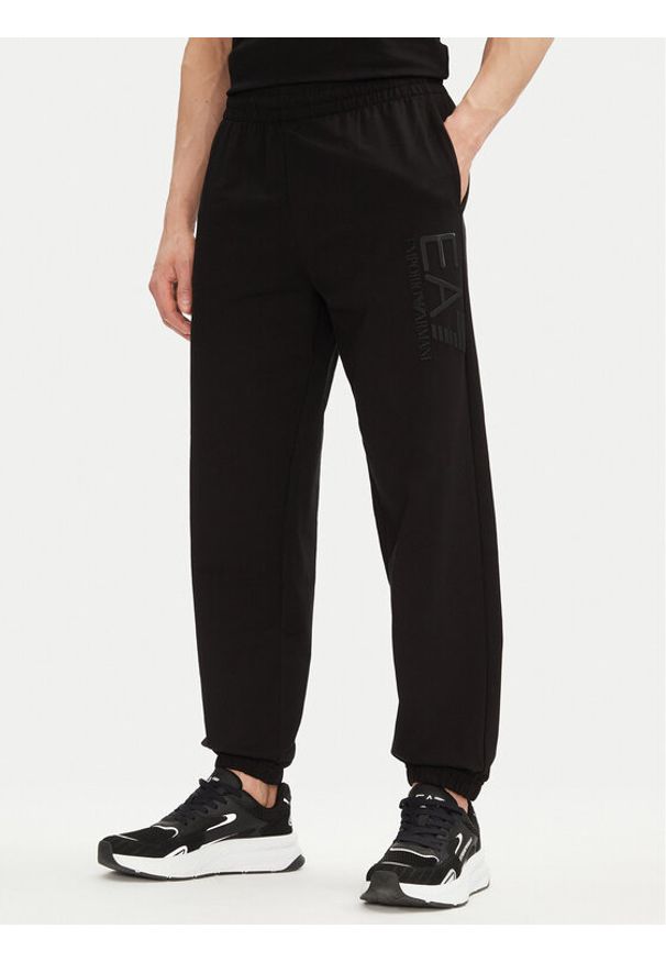 EA7 Emporio Armani Spodnie dresowe 7M000233 AF13512 UC001 Czarny Regular Fit. Kolor: czarny. Materiał: bawełna