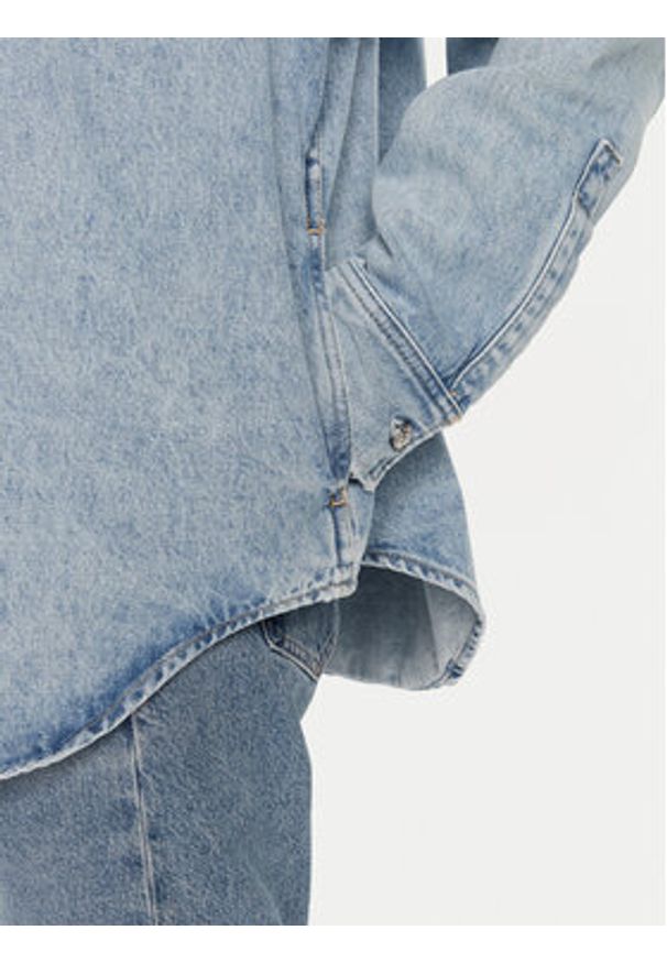 Calvin Klein Jeans Koszula jeansowa J20J224049 Niebieski Relaxed Fit. Kolor: niebieski. Materiał: bawełna